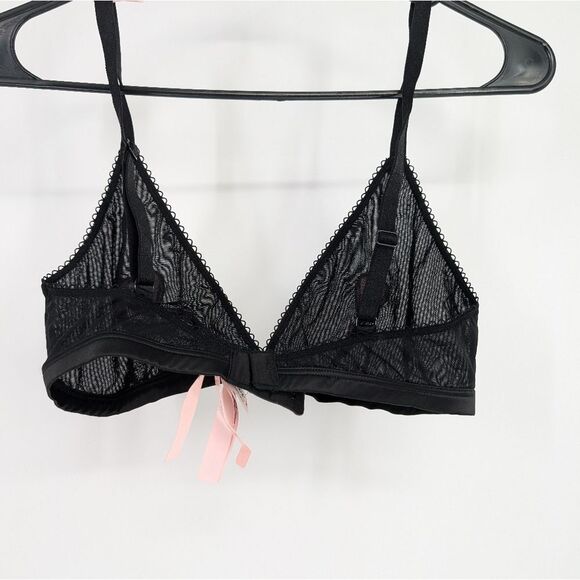 Victoria's Secret Black Bralette with Red Heart Details - Picture 4 of 6